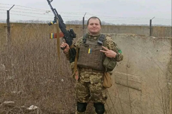 На щите возвращается с фронта защитник Украины из Тернопольщины Тарас Бенцар