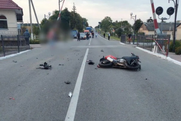 На Тернопольщине возле села Выгода авария с участием мотоциклиста