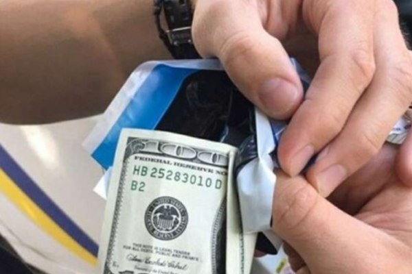 На Тернопольщине п&rsquo ;яный водитель буса предлагал 200 долларов взятки патрульным
