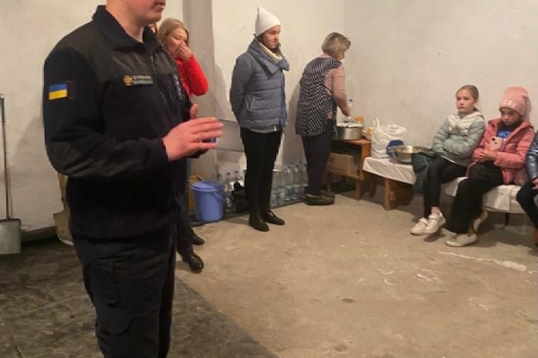 На Тернопольщине спасатели в укрытии провели урок для школьников