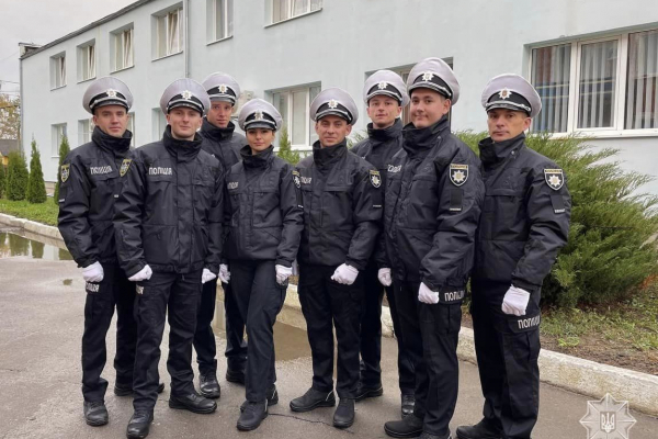 На Тернопольщине еще 9 патрульных полицейских составили присягу