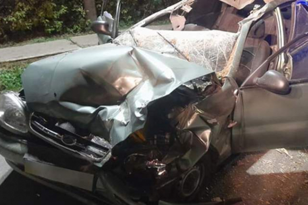 На Тернопольщине в смертельном ДТП с комбaйном погиб пассажир пассажир авто
