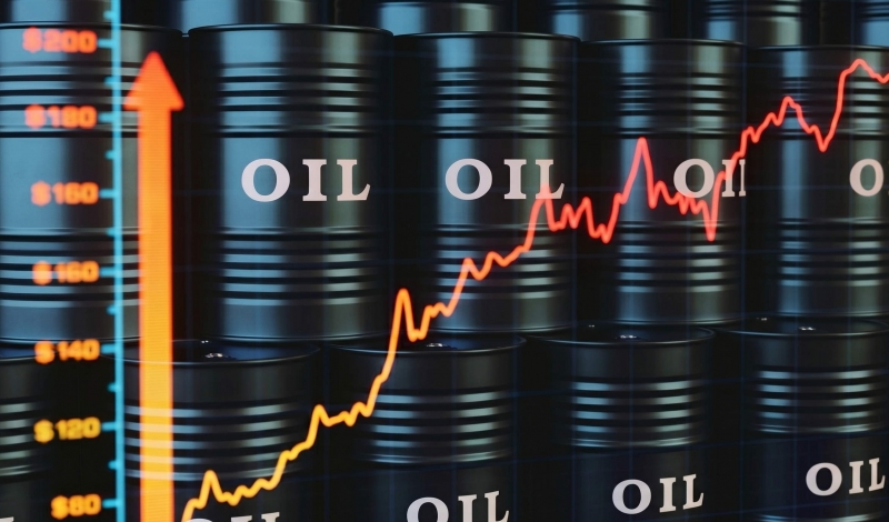 Нефть прыгнула на 3% через Иран> </p>
<p><strong><em>Дизель уже стоит 88 грн/л. Кэшбек на горючее закончился 31 мая. И теперь новый удар: нефть прыгнула еще на 3% из-за обострения на Ближнем Востоке. Для выходящего на жатву фермера — каждая гривна на литре дизеля это минус на каждом гектаре.</em></strong></p>
<p style=