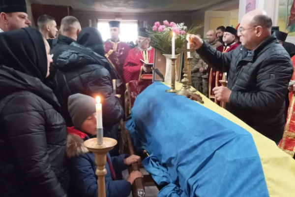 Небо плакало: на Тернопольщине похоронили молодого Героя