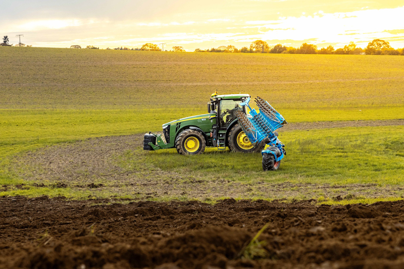 Новый LEMKEN Diamant 18: надежный полунавесной плуг для профессионалов