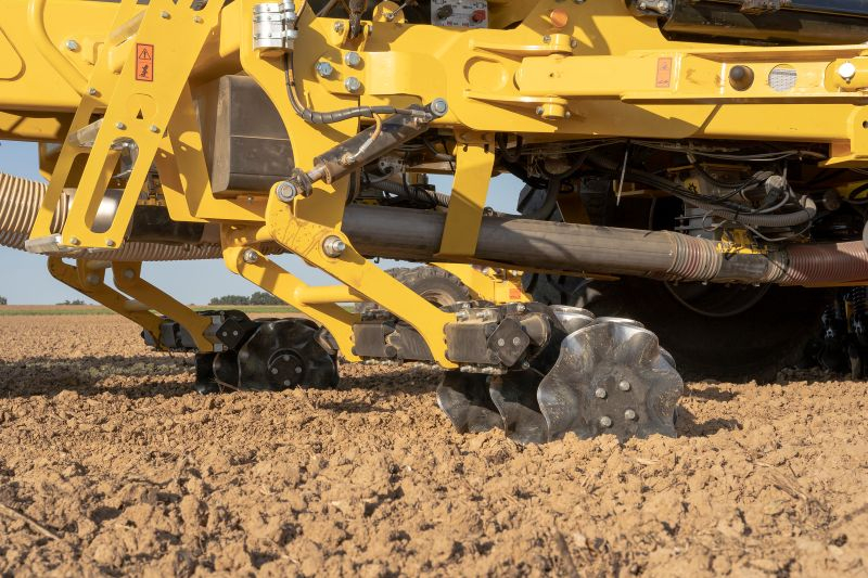 Новый стандарт производительности: BEDNAR EFECTA CE 12000 – эффективная сеялка для больших площадей