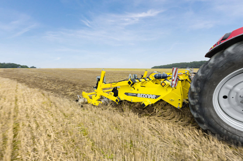 Основа ґрунтообробітку: глибокорозпушувачі BEDNAR TERRALAND поза конкуренції