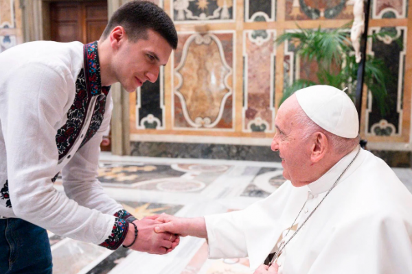 Поэт и семинарист из Тернопольщины встретился с Папой Римским