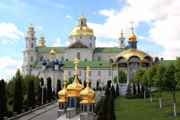 Вернуть Почаевской лавры к государственной собственности поддержали в Тернопольском районном совете