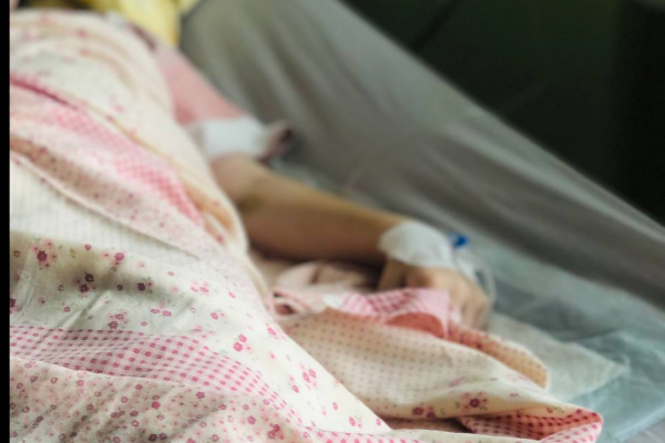 Опухоль 3 кг: львовские медики прооперировали 13-летнюю девочку из Тернопольщины