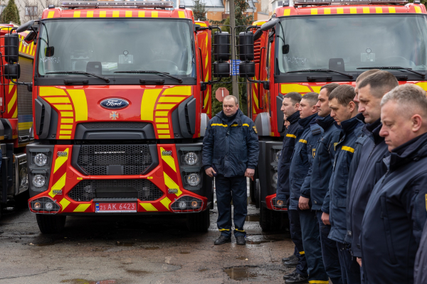  Спасатели Тернопольщины получили 7 новых основных пожарных автомобилей. -2f6c8ed.jpg