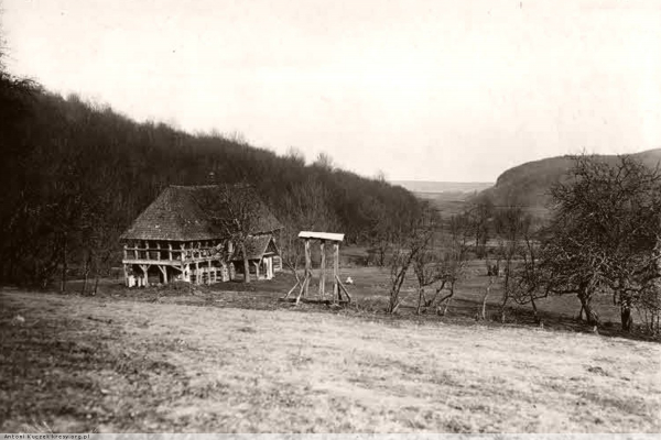 Деревня Лесники на столетних фото