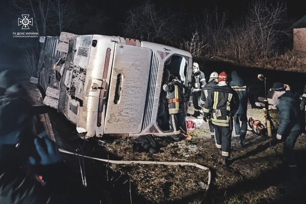Смертельная авария неподалеку от Теребовли: перевернулся пассажирский автобус, где было 39 человек
