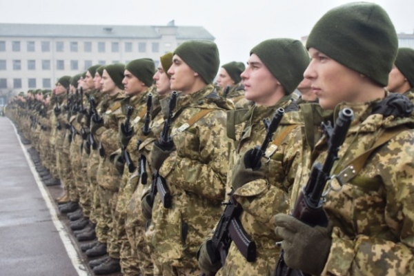 Солдат из Тернопольщины за 8500 евро пообещал знакомому помочь избежать призыва