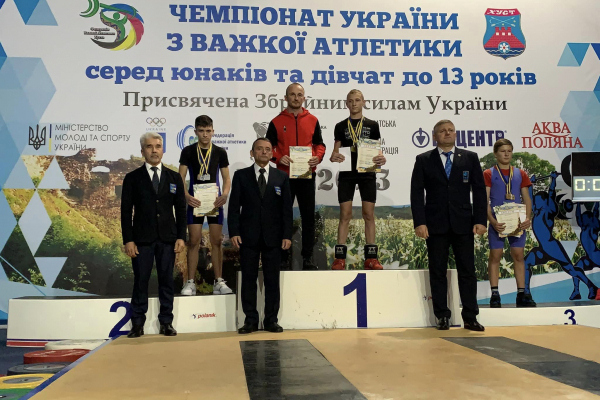 Спортсмен из Тернопольщины получил «серебро» и «бронзу» на Чемпионат Украины по тяжелой атлетике