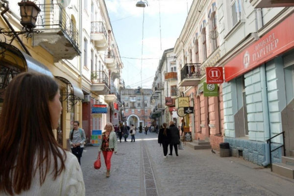 Тернополь может лишиться лишних рекламных вывесок: стартовало голосование