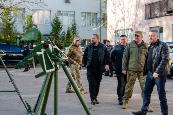 Тернопольщина передала очередную партию внедорожников для ВСУ