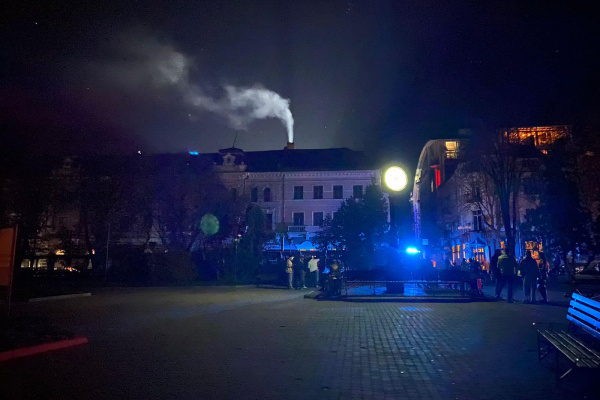 В здании в центре Тернополя спасатели гасили огонь