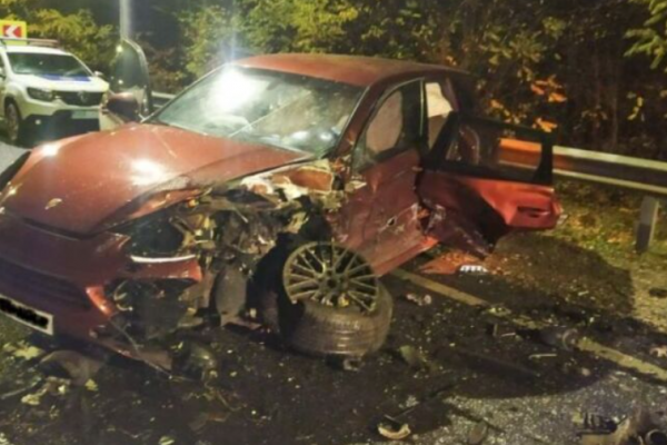 В Кременцы столкнулись Porsche Cayenne и Nissan Qashqai: погиб один водитель
