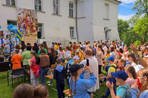 В монастыре на Тернопольщине устроили праздник для детей