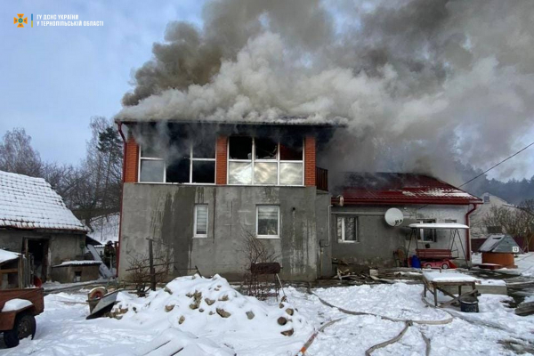 В Шумске горело жилое здание