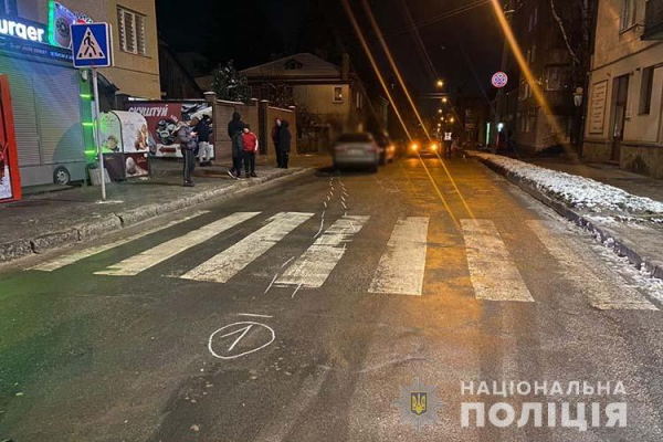 В Тернополе Daewoo сбил женщину на переходе и врезался в Audi A6 (ФОТО)