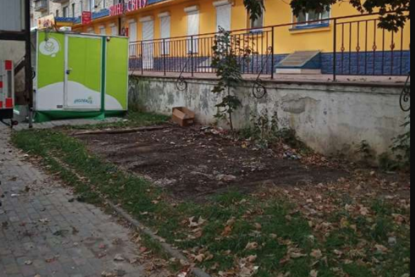 В Тернополе на улице Мира провели демонтаж киоску