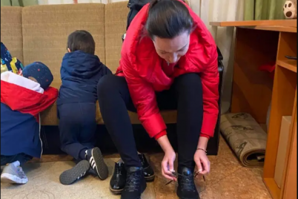 В Тернополе работает уникальный гуманитарный проект: адресная помощь эвакуированным женщинам и детям