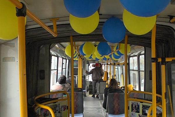 В Тернополе появился патриотический троллейбус