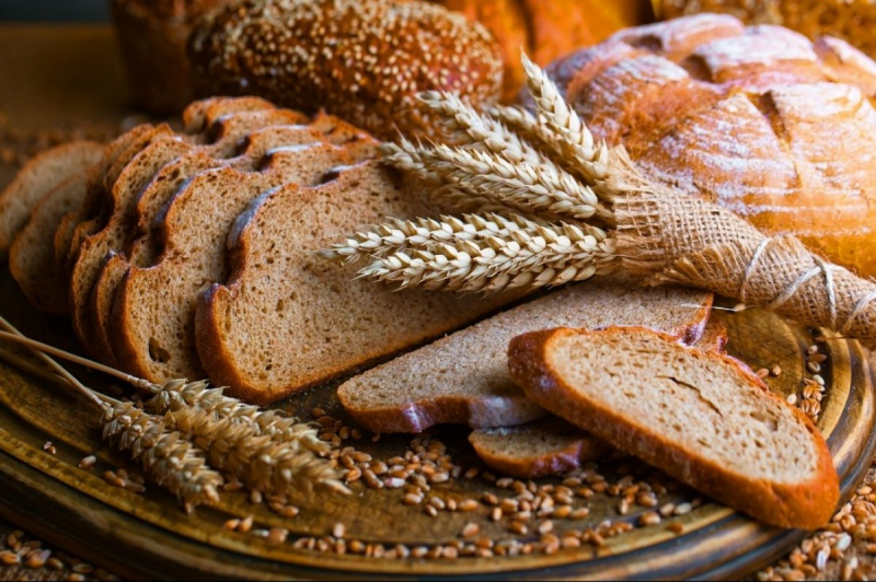 Правительство Украины выкупит зерно и другие запасы продовольствия в объемах годового потребления