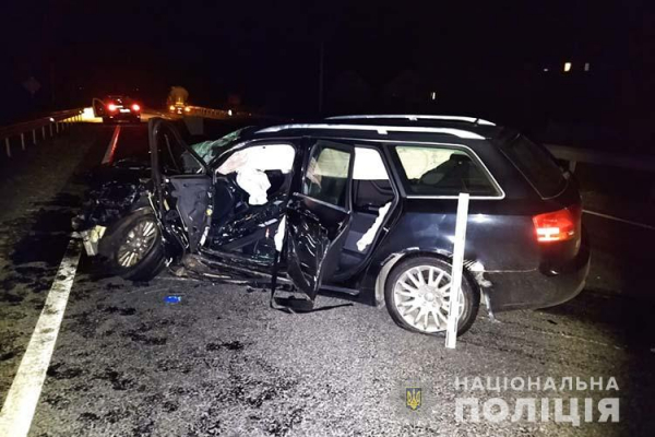 Водитель и 19-летний пассажир в больнице: в Кременецкой области столкнулись легковушка и грузовик