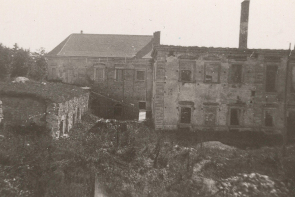 Замок в Збараже на фото 100 лет назад