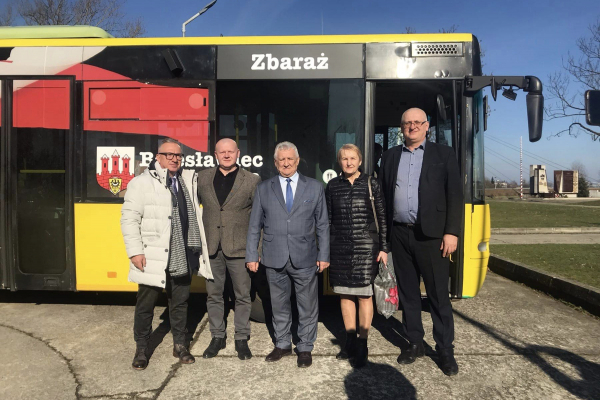 Збаражской общине партнеры из Польши передали автобус