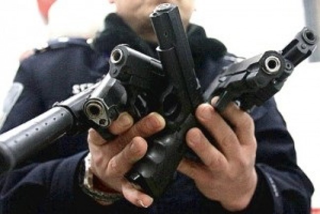 Оружие и патроны нашли в легковушке тернопольские патрульные