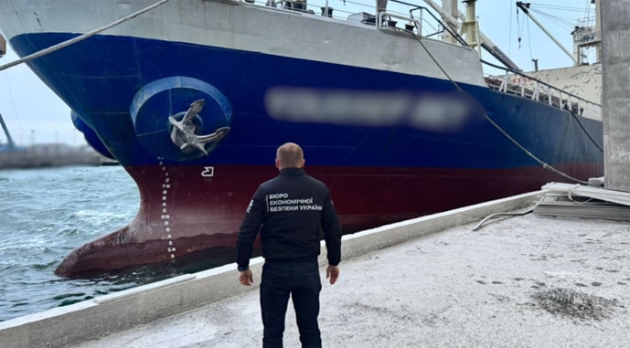 Преступники пытались незаконно вывезти 7,5 тыс. тонн сои